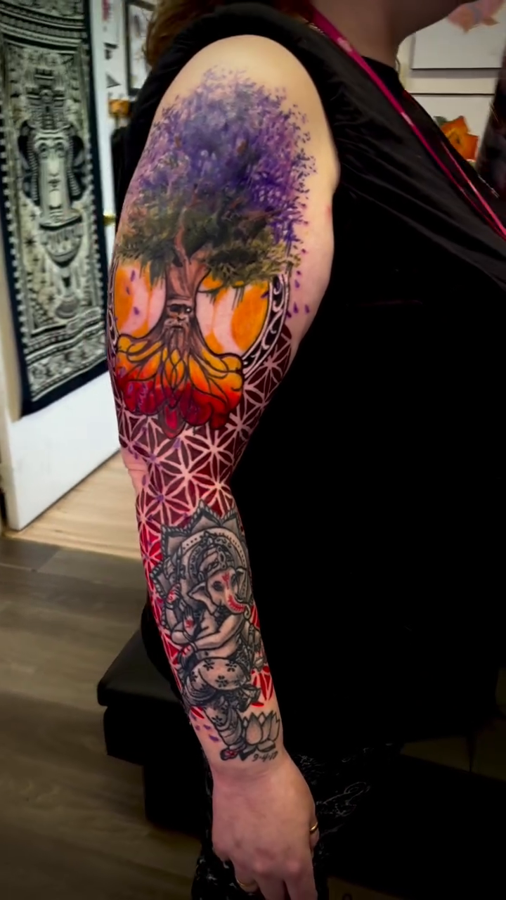 Tattoo by @sunken.rellik β neo_traditional, realism