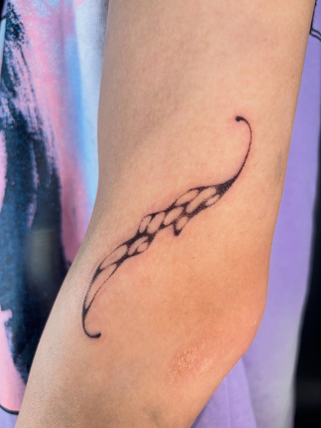 Tattoo by @_bitterbomb — blackwork
