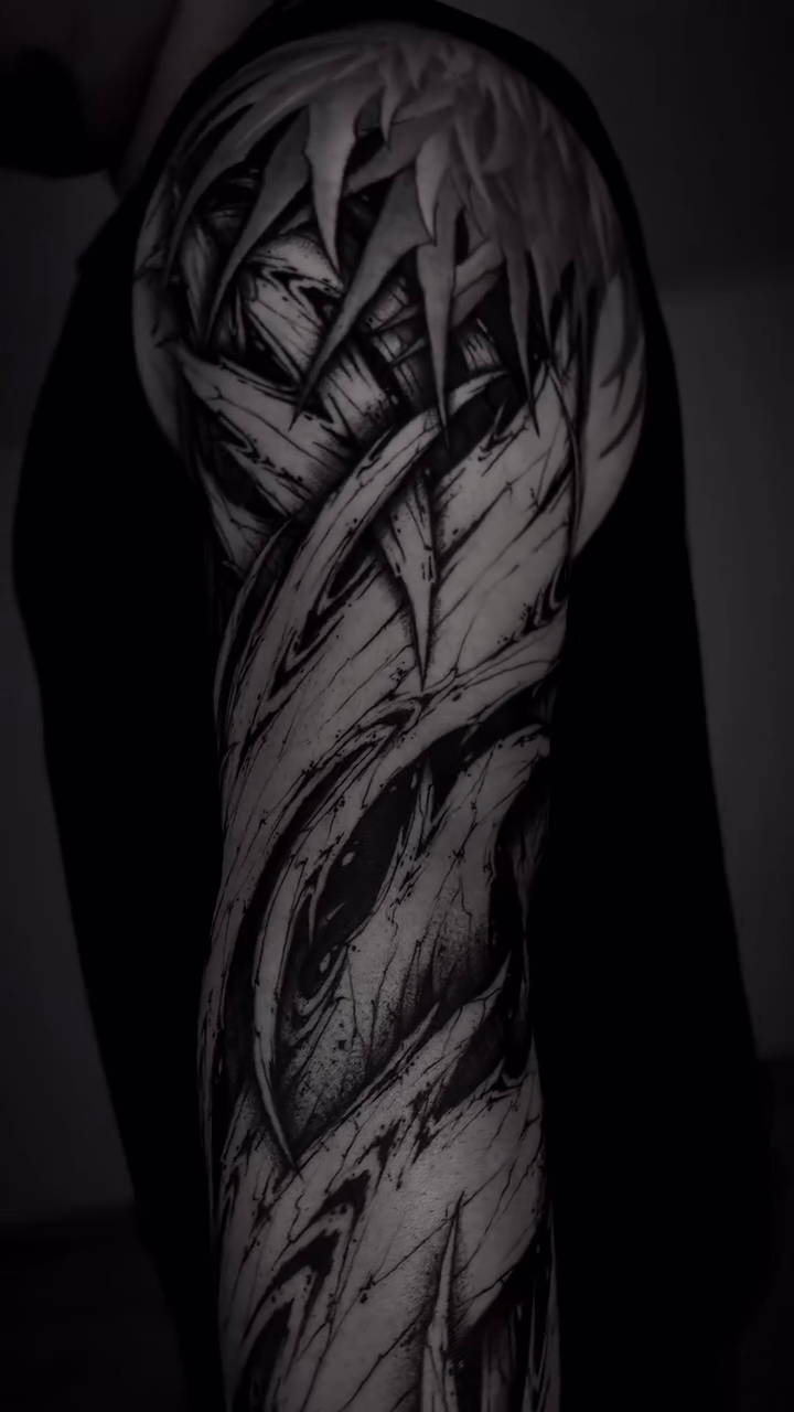 Tattoo by @platellina_ink — black_and_grey