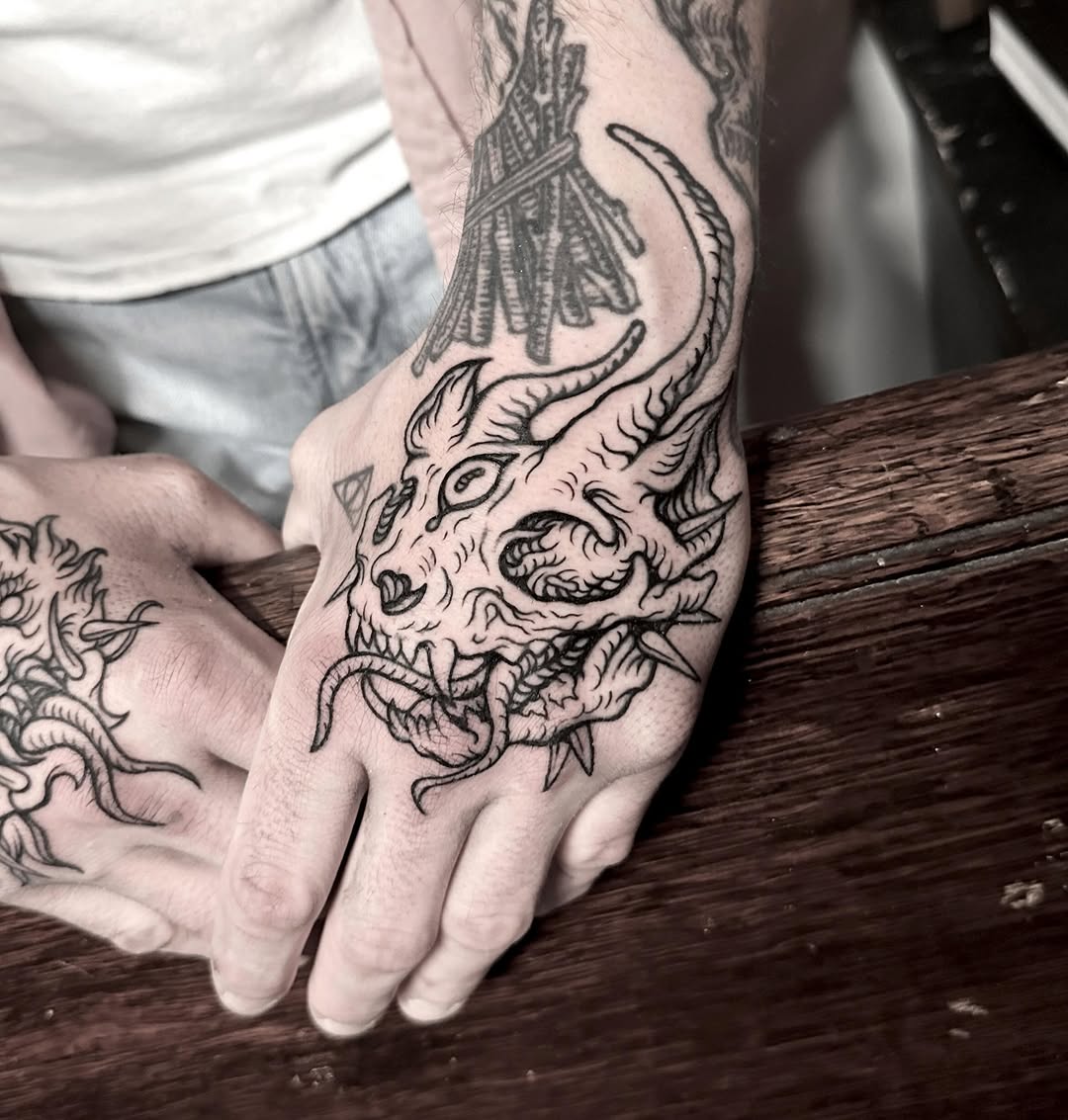 Tattoo by @sashawoland β blackwork, illustrative