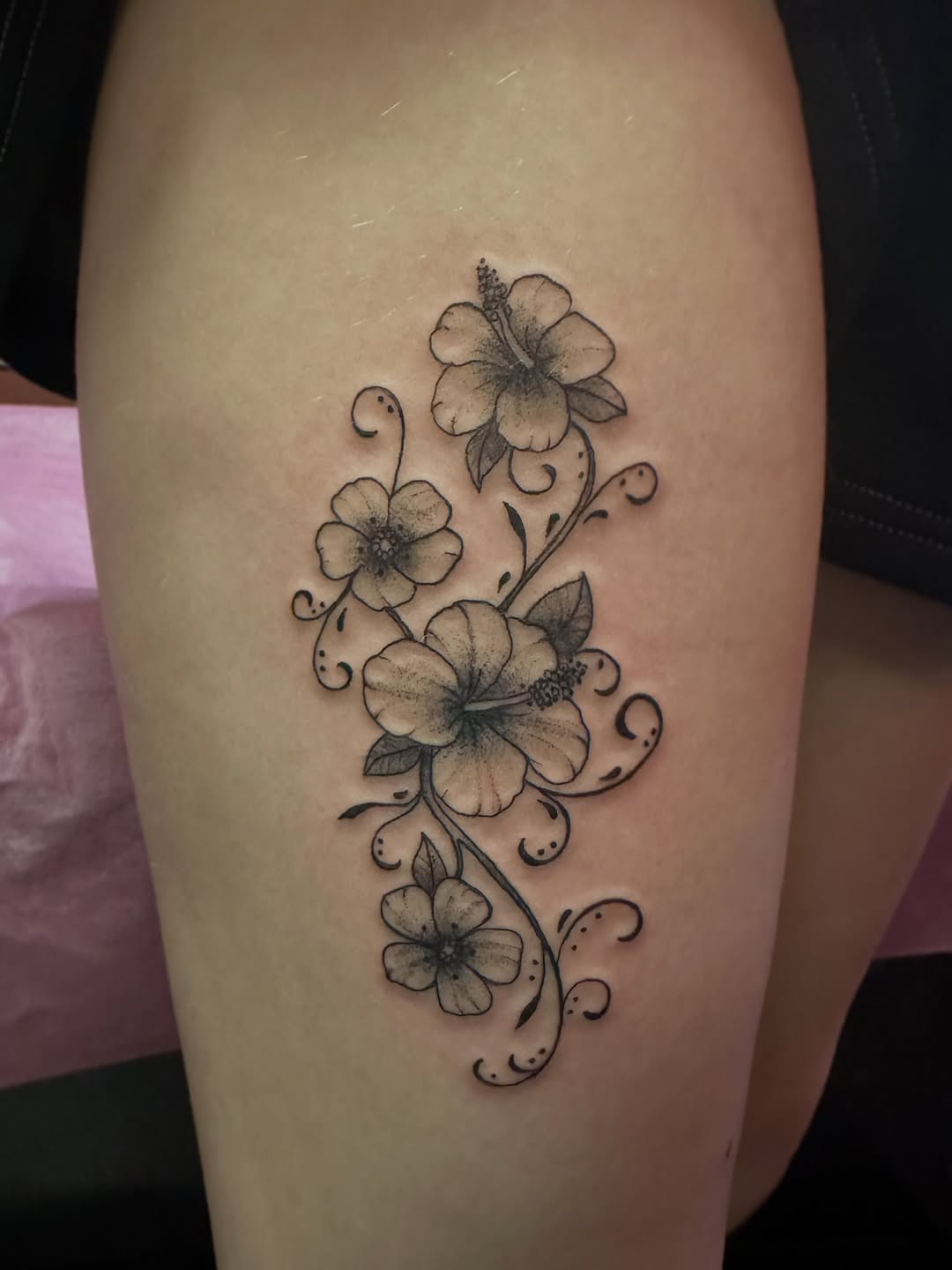 Tattoo by @velvetneedletattoo — fine_line