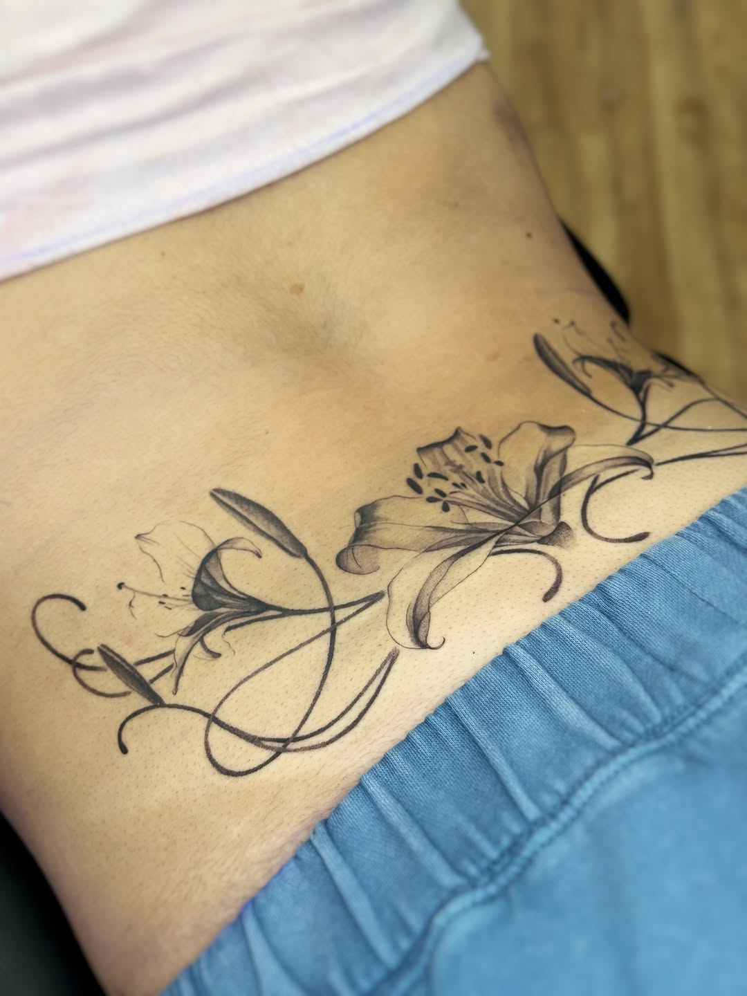 Tattoo by @mortatattoos — black_and_grey, fine_line