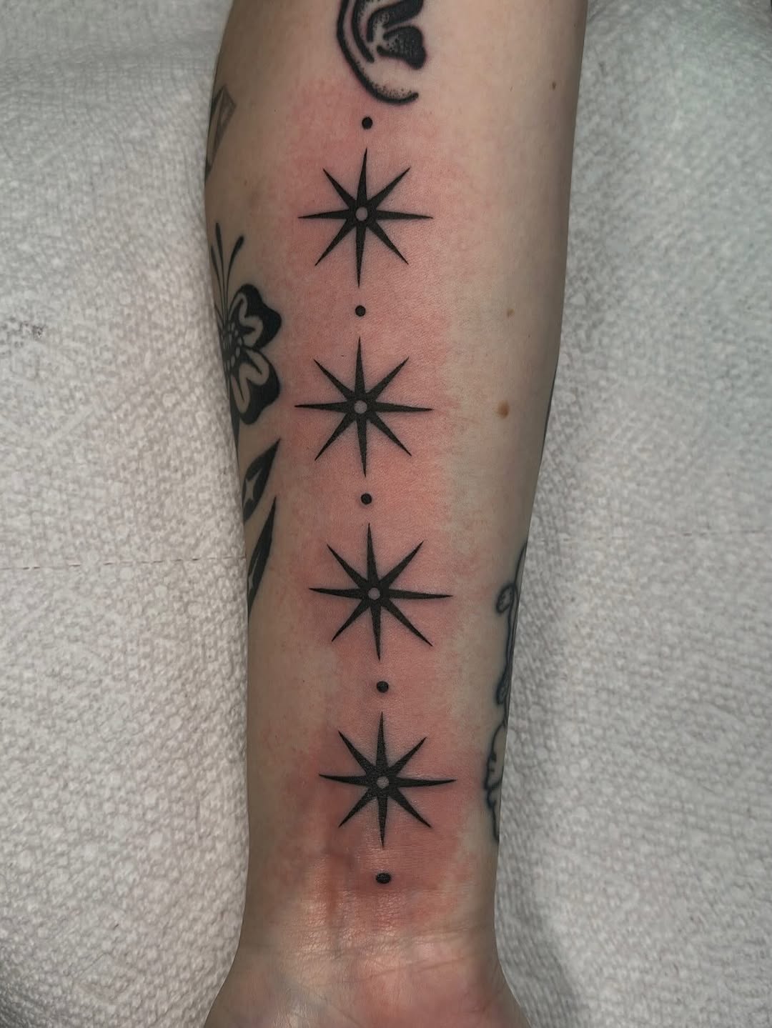 Tattoo by @ash.elrey — fine_line