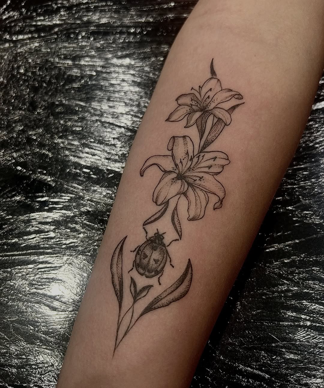 Tattoo by @clanintattoo — fine_line