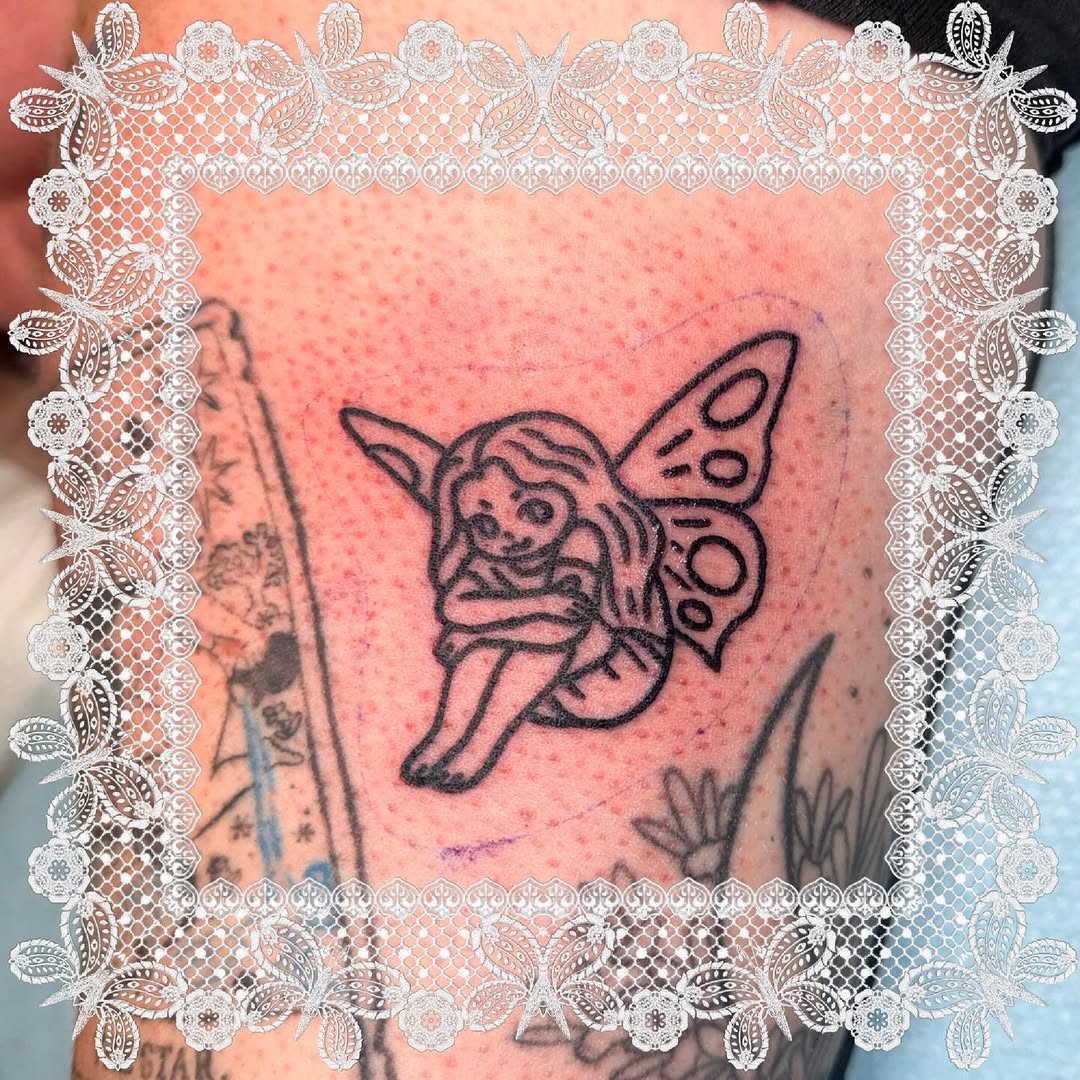 Tattoo by @laurito_tattoo — illustrative, fine_line