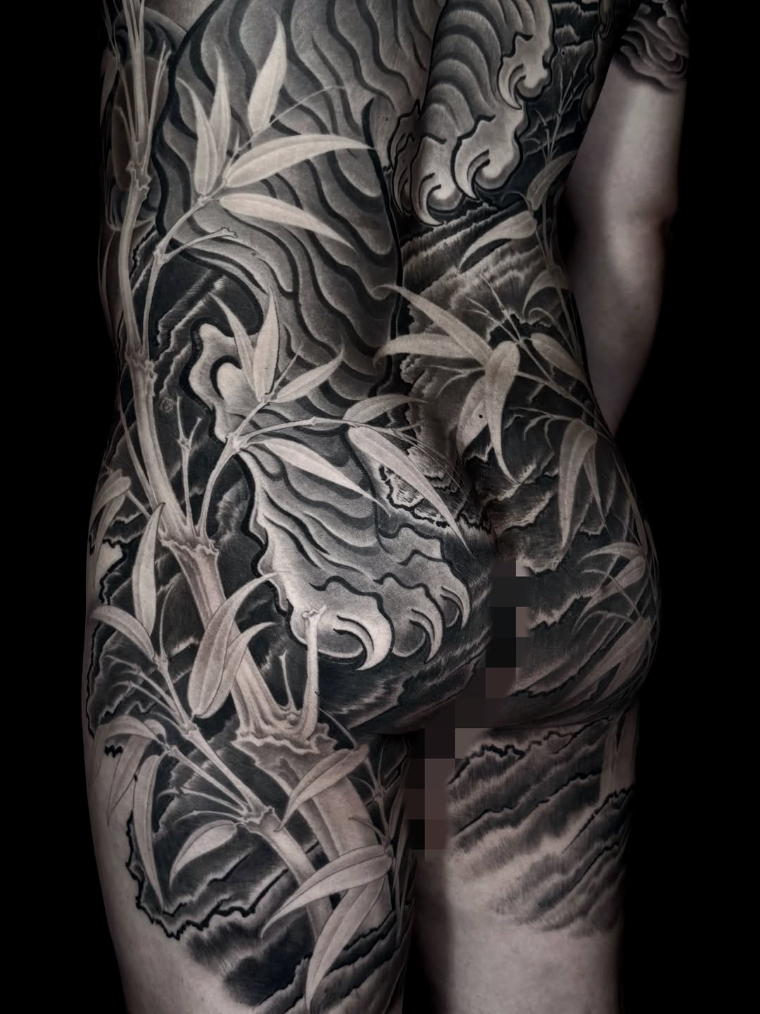 Tattoo by @scienz_9 — black_and_grey, japanese_irezumi