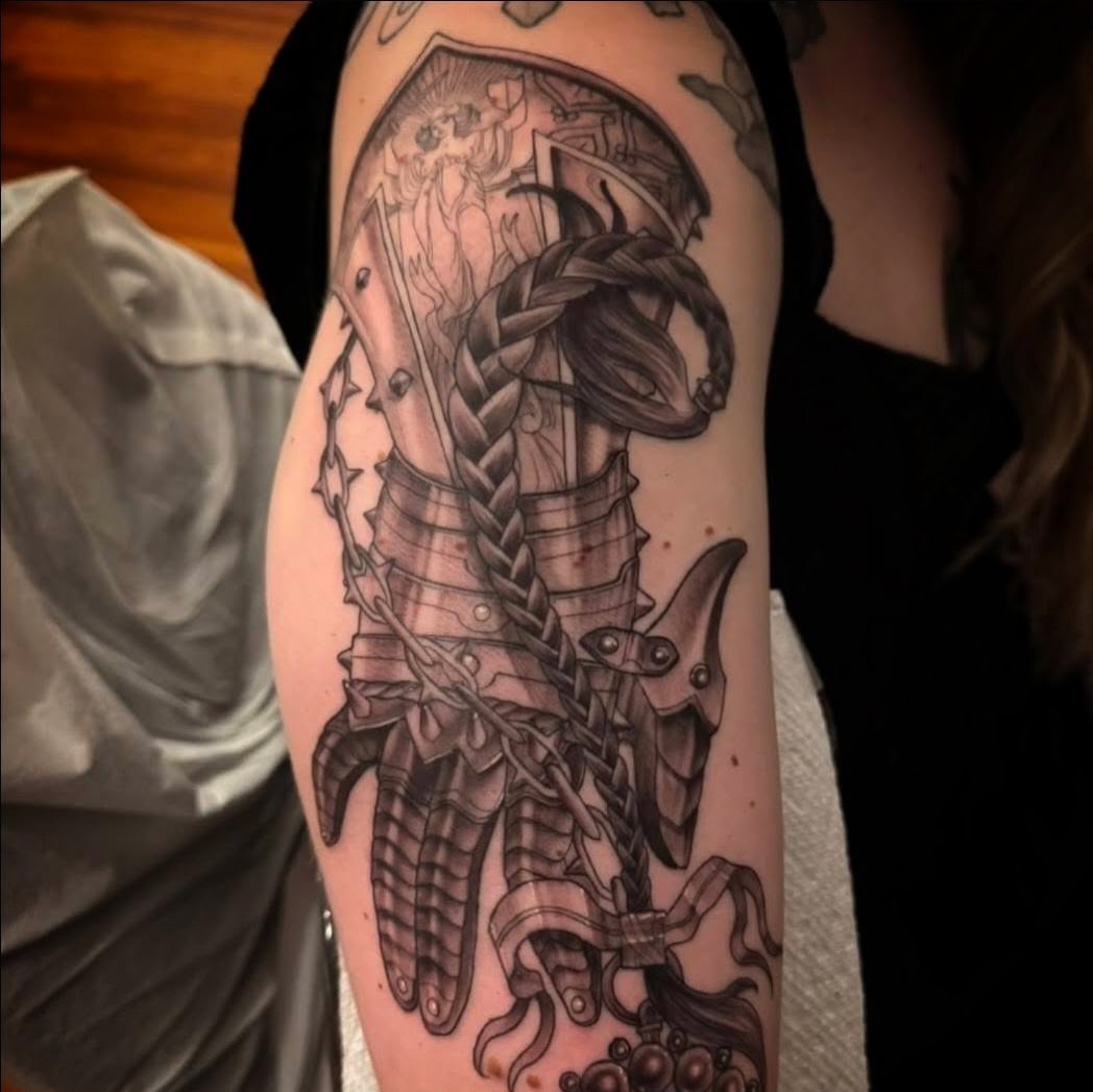 Tattoo by @rkraiza โ black_and_grey, realism