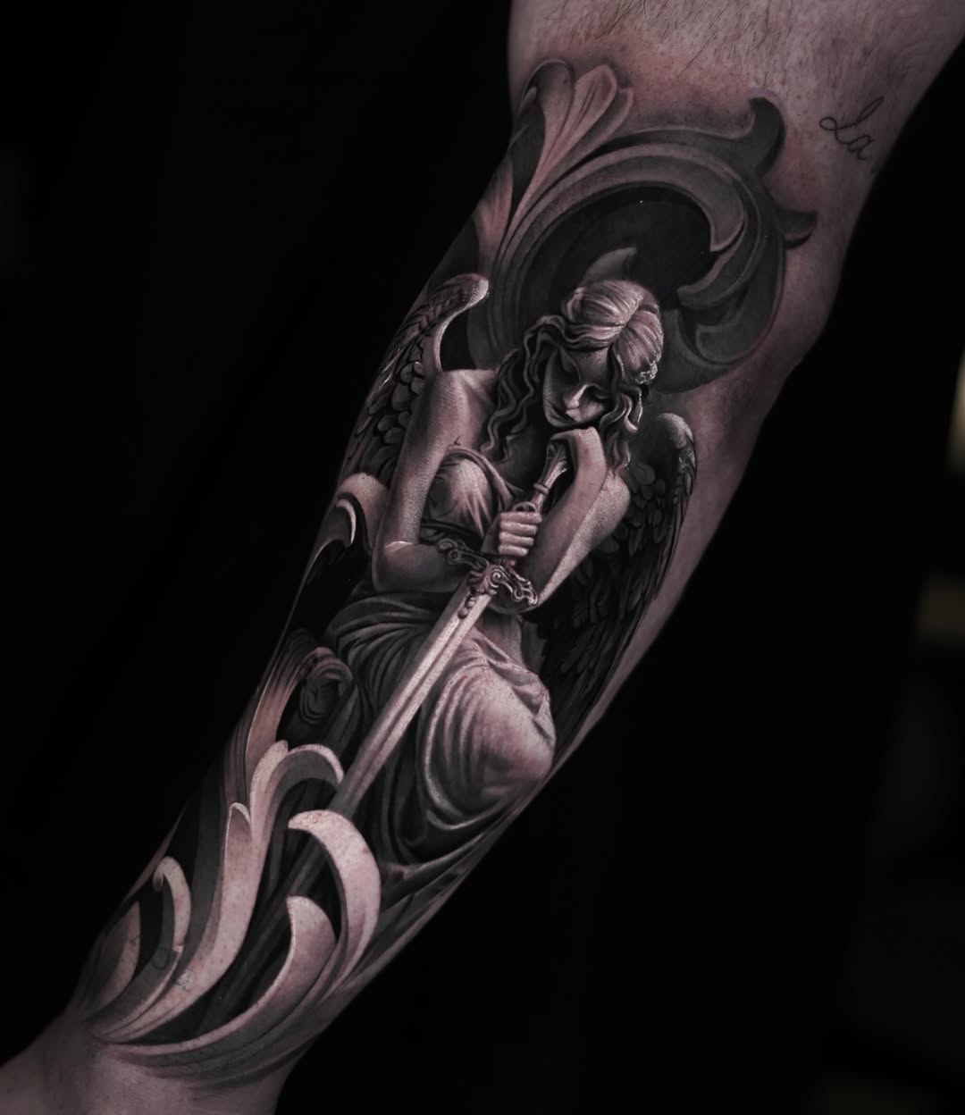 Tattoo by @saranieto_ โ realism, black_and_grey