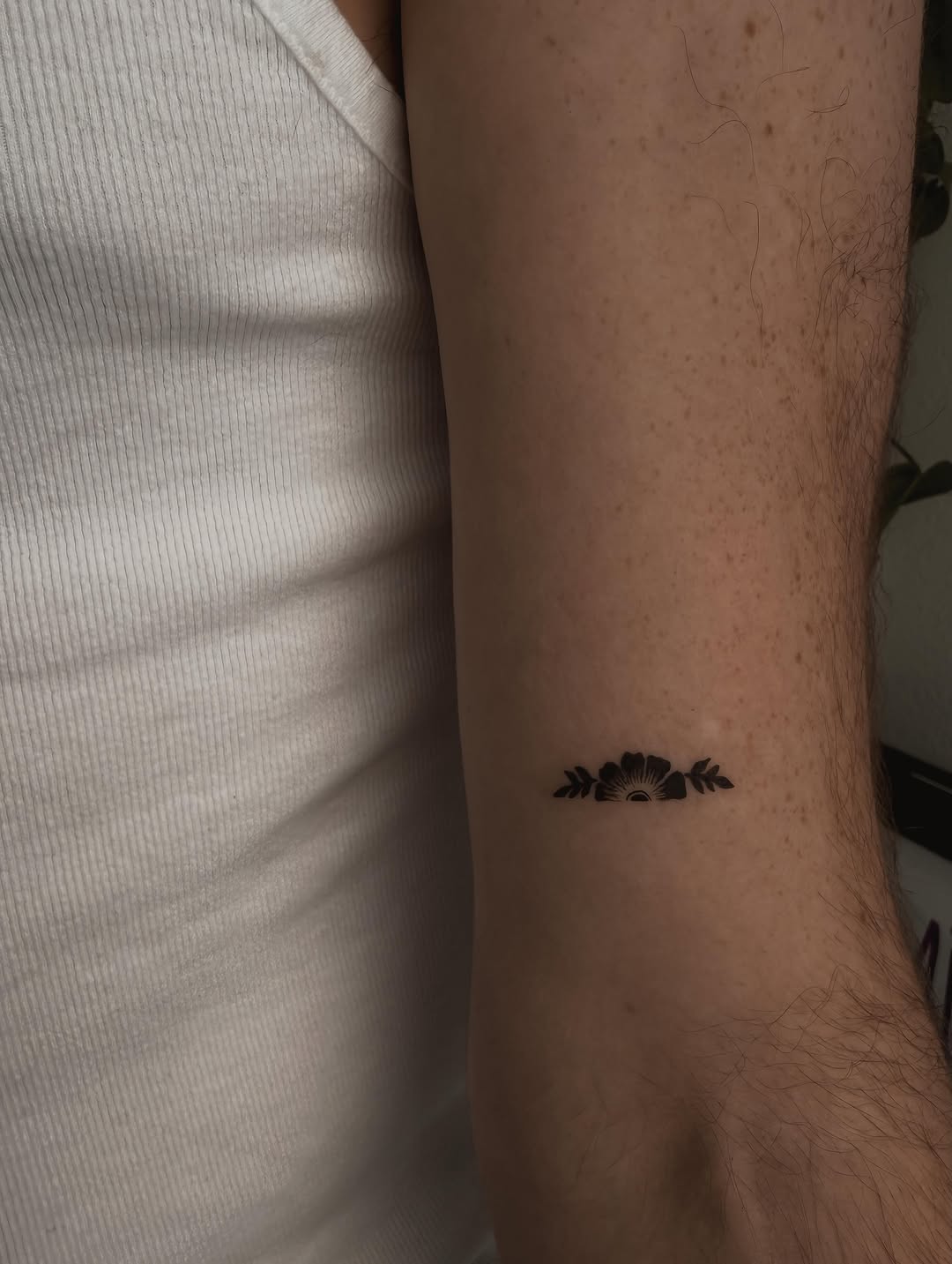 Tattoo by @red_rosalie_ โ fine_line, illustrative