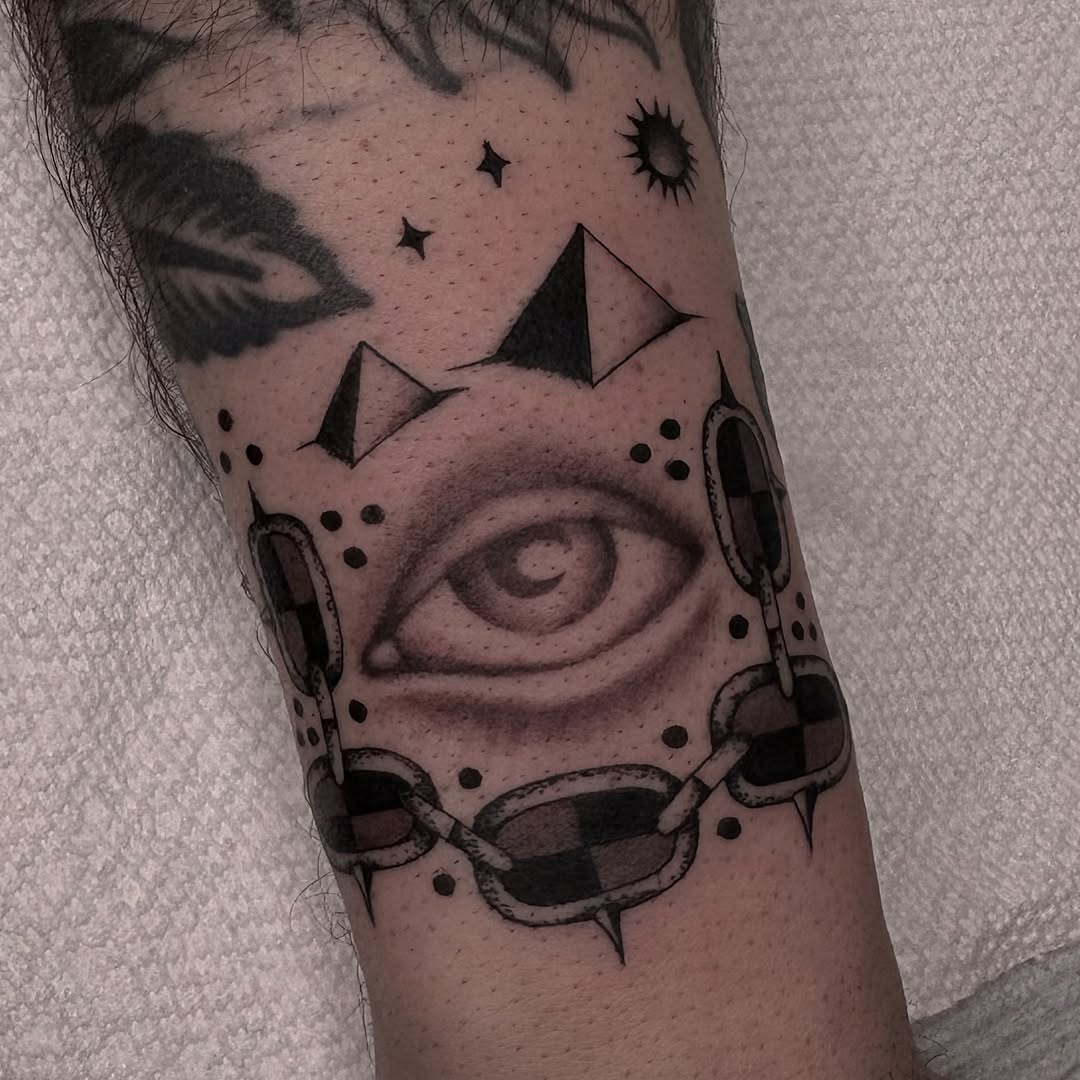 Tattoo by @evan.adtt — black_and_grey, realism