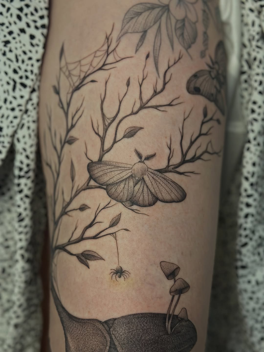 Tattoo by @vreevestattoo — black_and_grey, dotwork
