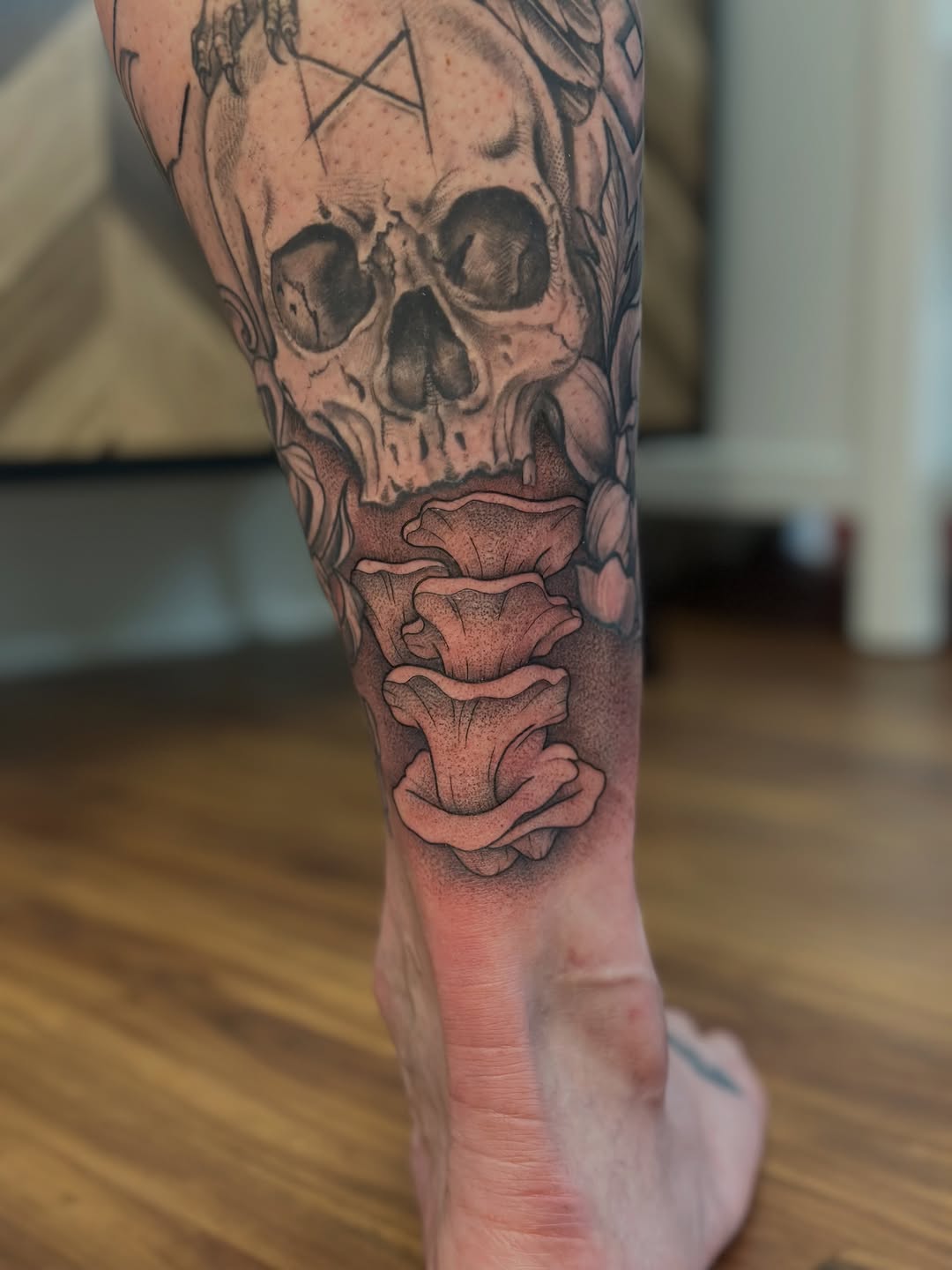 Tattoo by @vreevestattoo — black_and_grey, realism