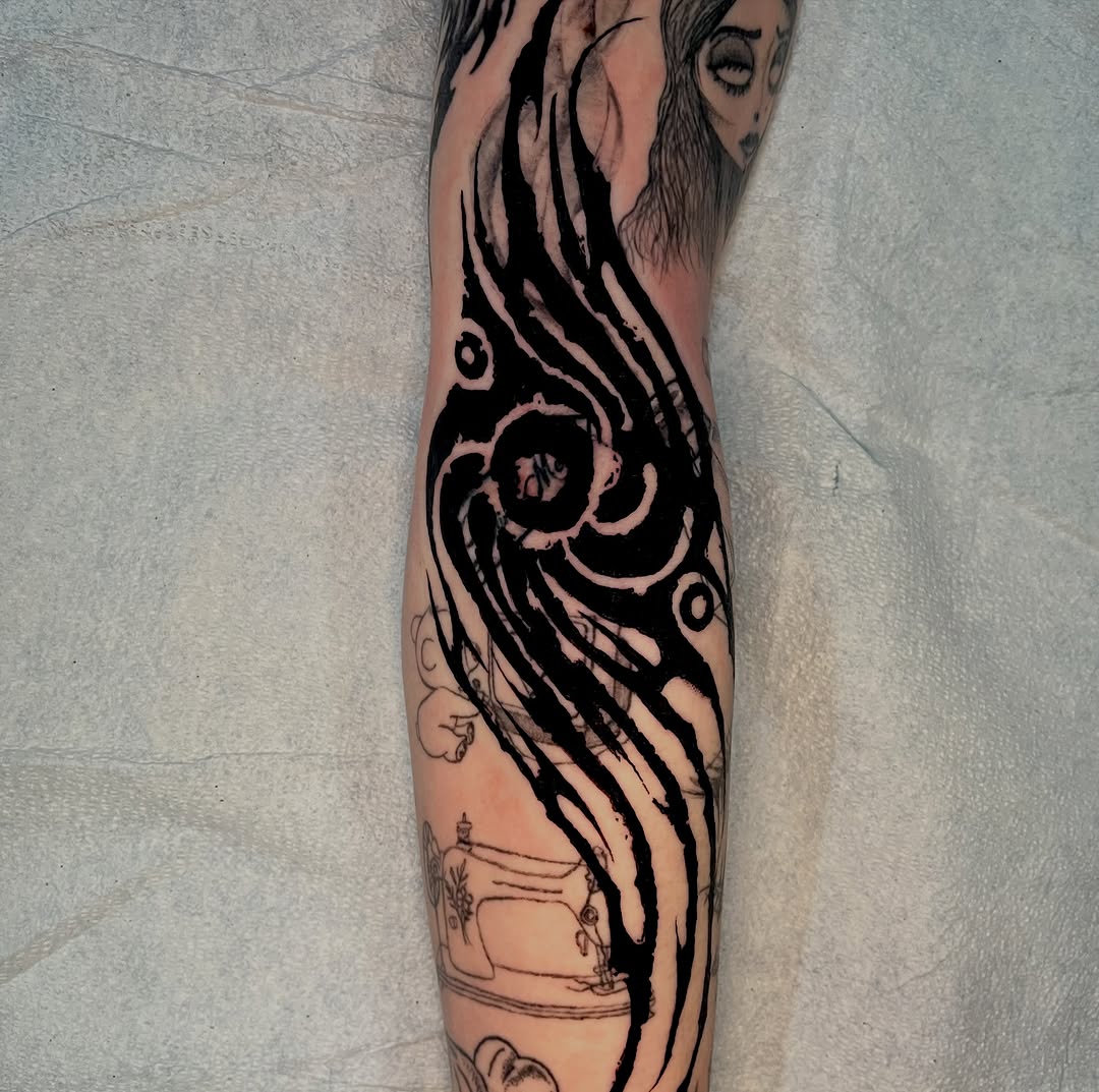Tattoo by @noahvincenttattoo — blackwork, tribal