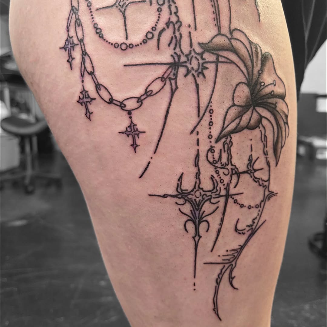 Tattoo by @katconiglioart β fine_line, ornamental