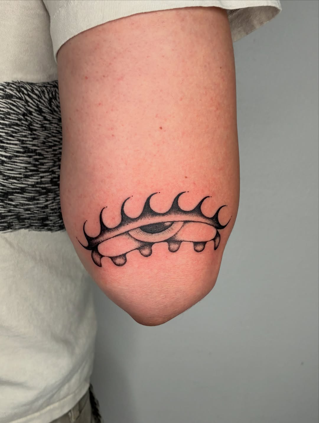 Tattoo by @sess_world — blackwork