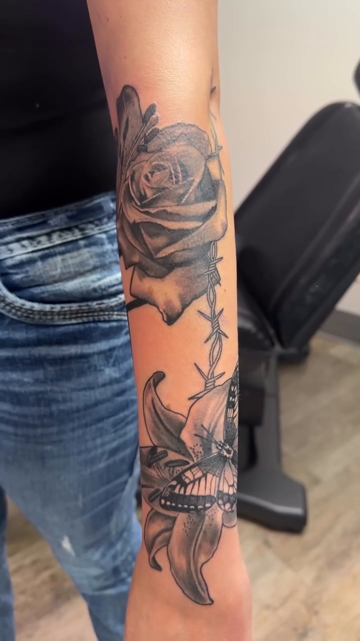 Tattoo by @pyramidofink — black_and_grey, realism