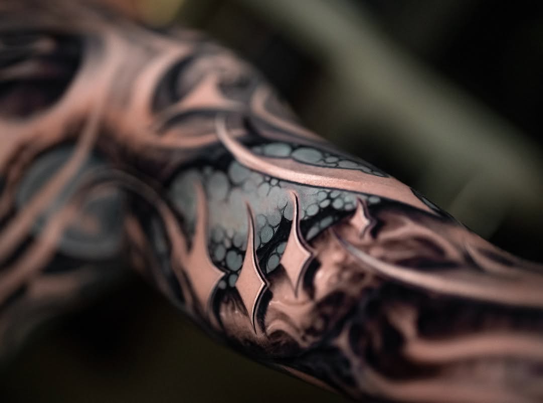 Tattoo by @victorportugal — blackwork