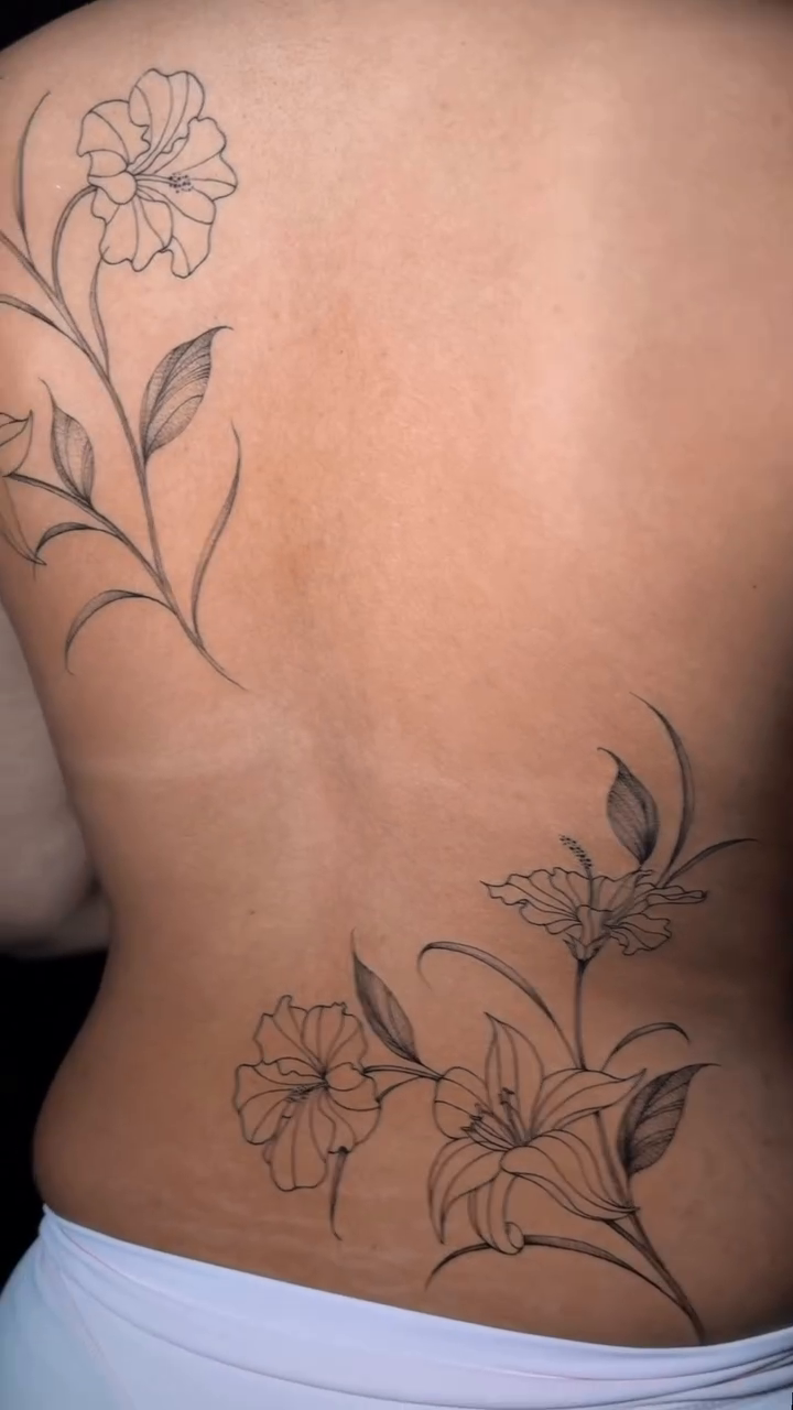 Tattoo by @inkedbyfrida โ fine_line, illustrative