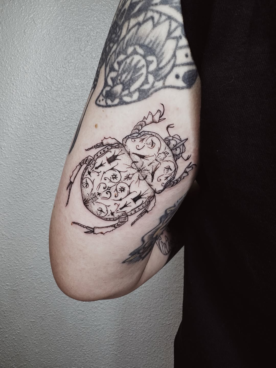 Tattoo by @deathlyill_tattoos β illustrative, blackwork