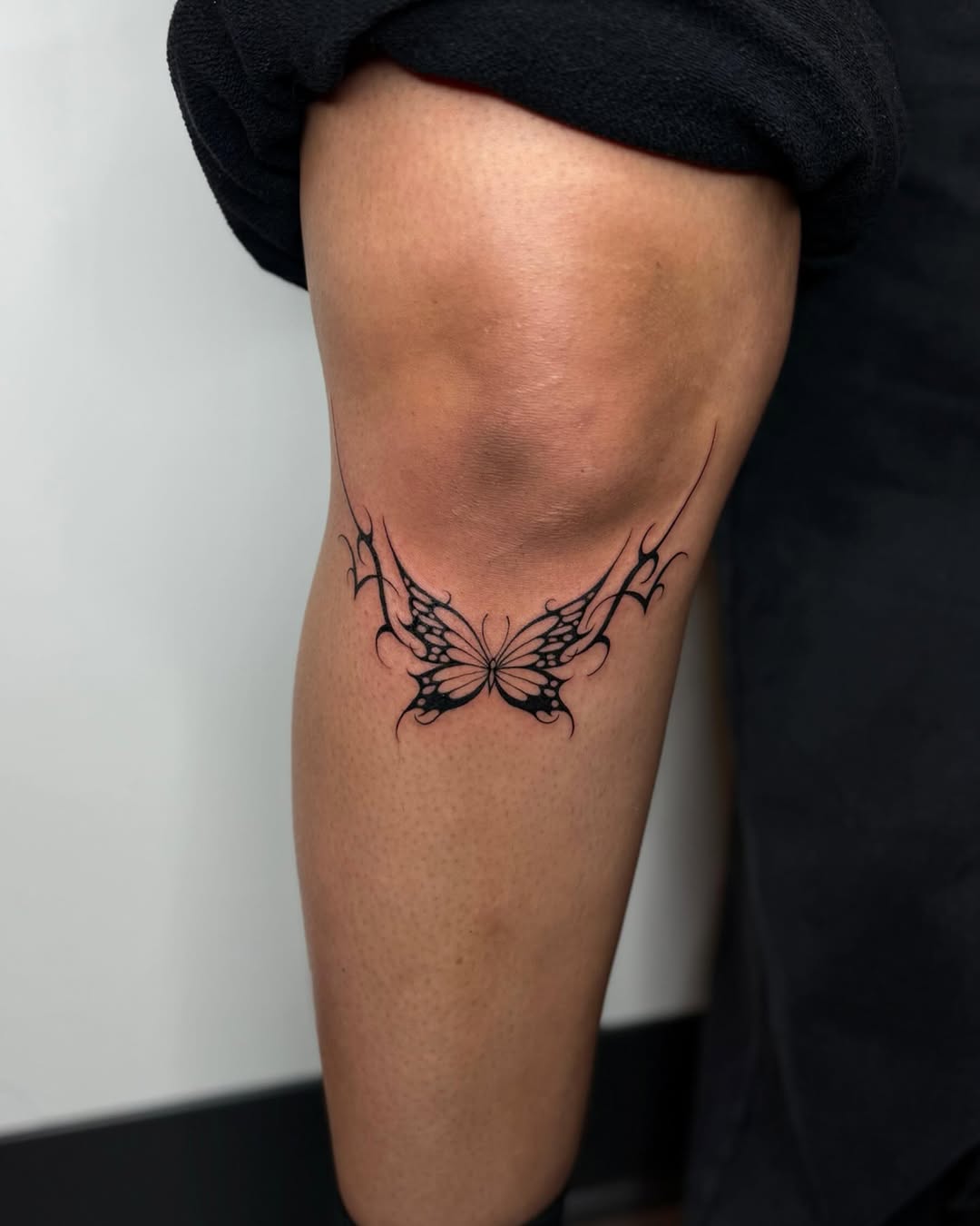 Tattoo by @carsytat — fine_line, blackwork