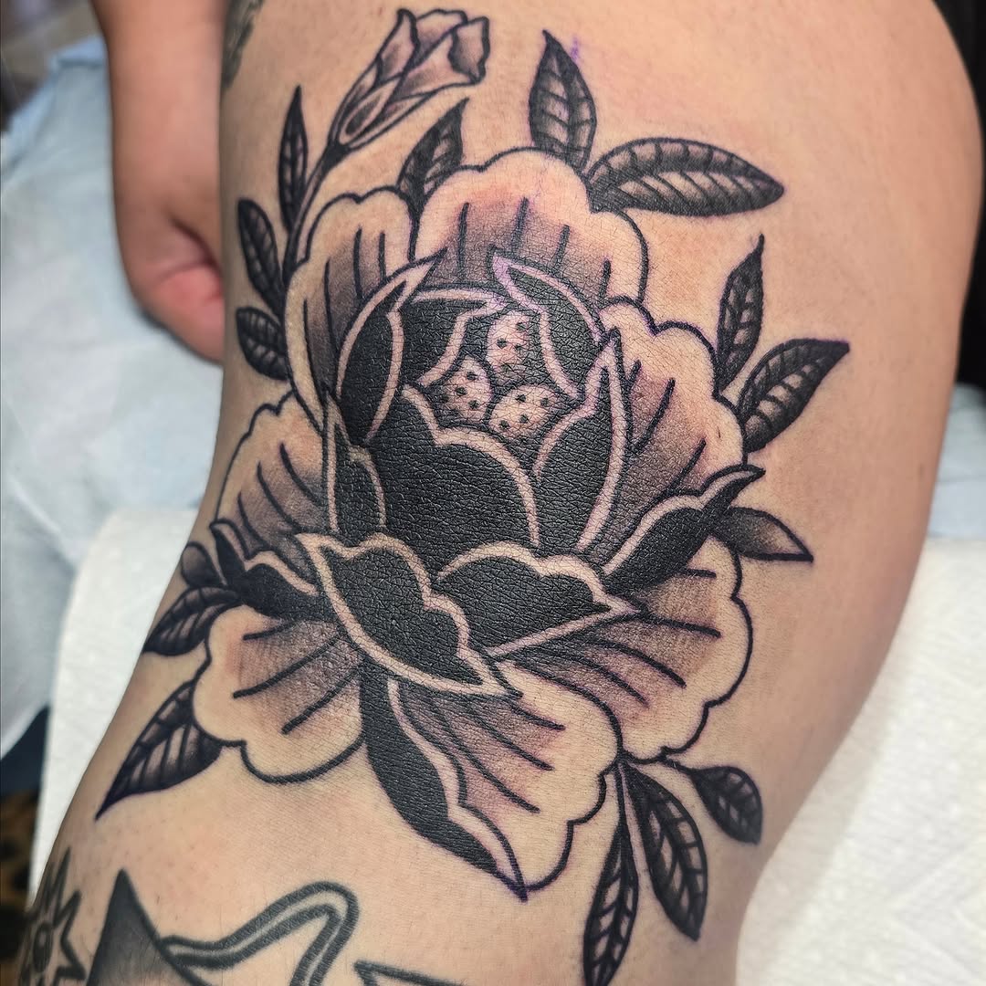 Tattoo by @teixeira_tattoos โ blackwork