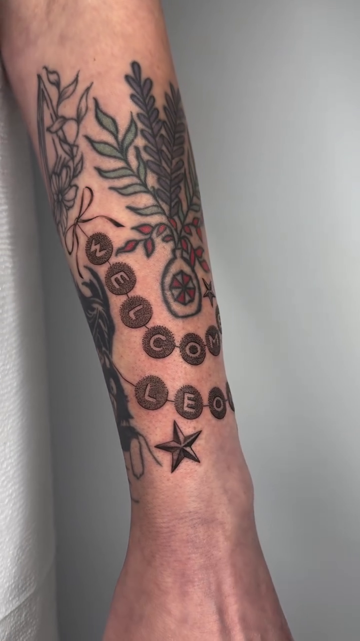 Tattoo by @alyssavart — black_and_grey