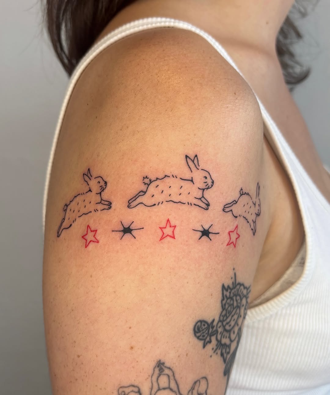 Tattoo by @tattoodlz — fine_line