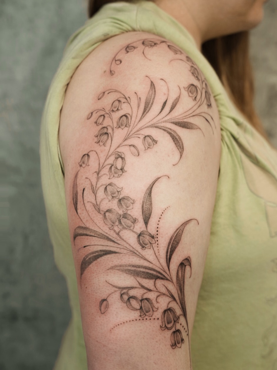 Tattoo by @jem.inkflow โ fine_line