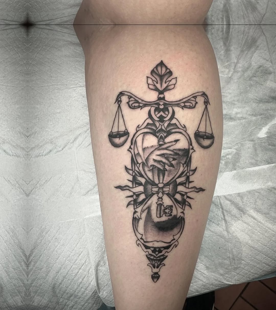 Tattoo by @murl_dietrich — black_and_grey, illustrative