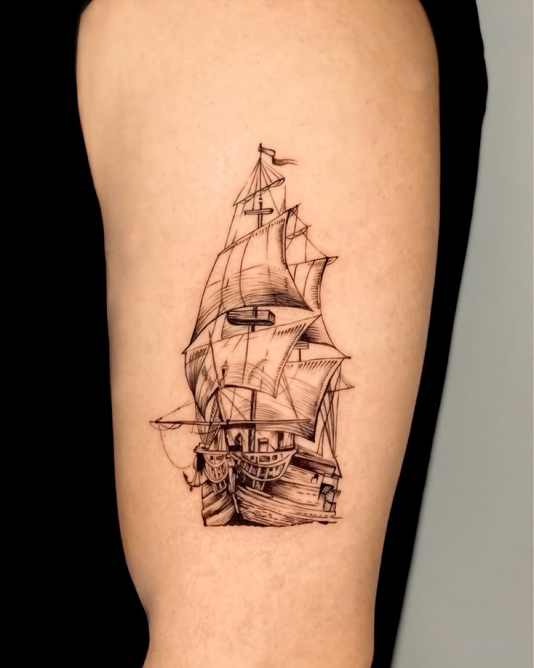 Tattoo by @tattooist_blanc — illustrative