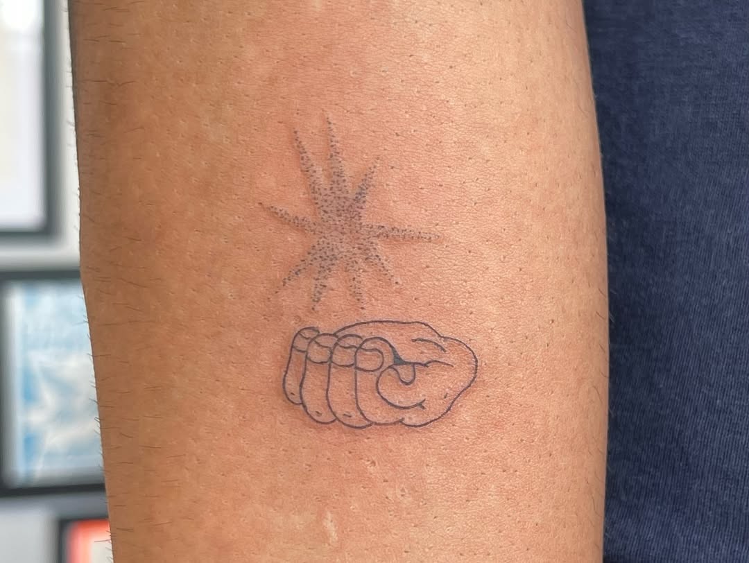 Tattoo by @pop.tats — fine_line, minimalist