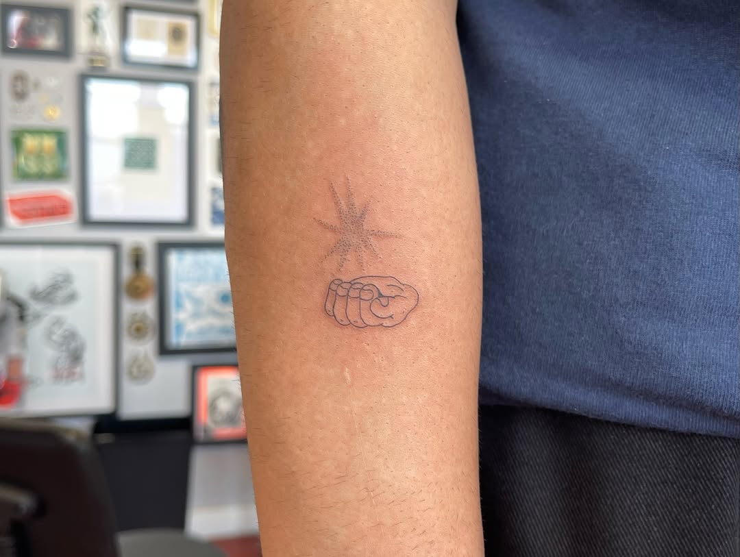 Tattoo by @pop.tats — fine_line