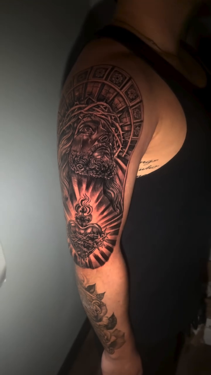 Tattoo by @ink_lozo β black_and_grey, realism