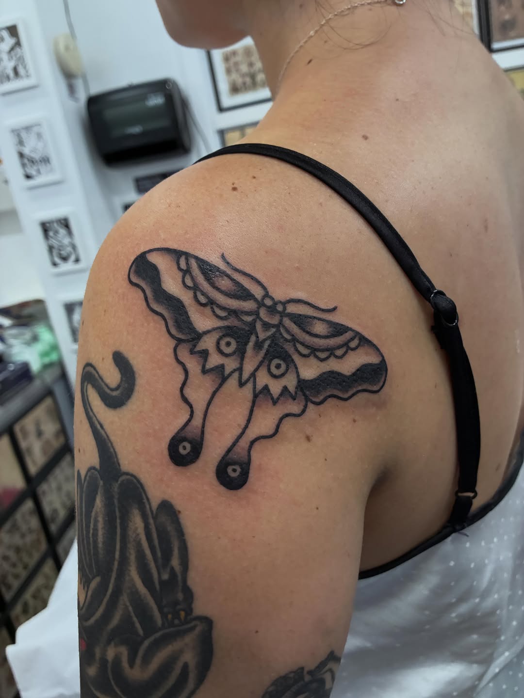 Tattoo by @rubber_band_dan — american_traditional, illustrative