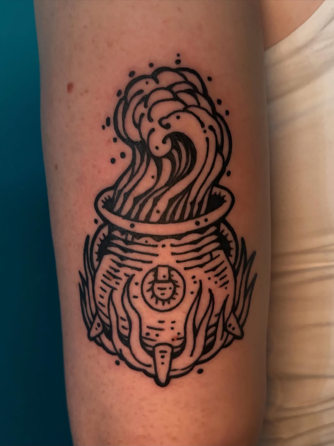 Tattoo by @jeremydrawsshit β blackwork
