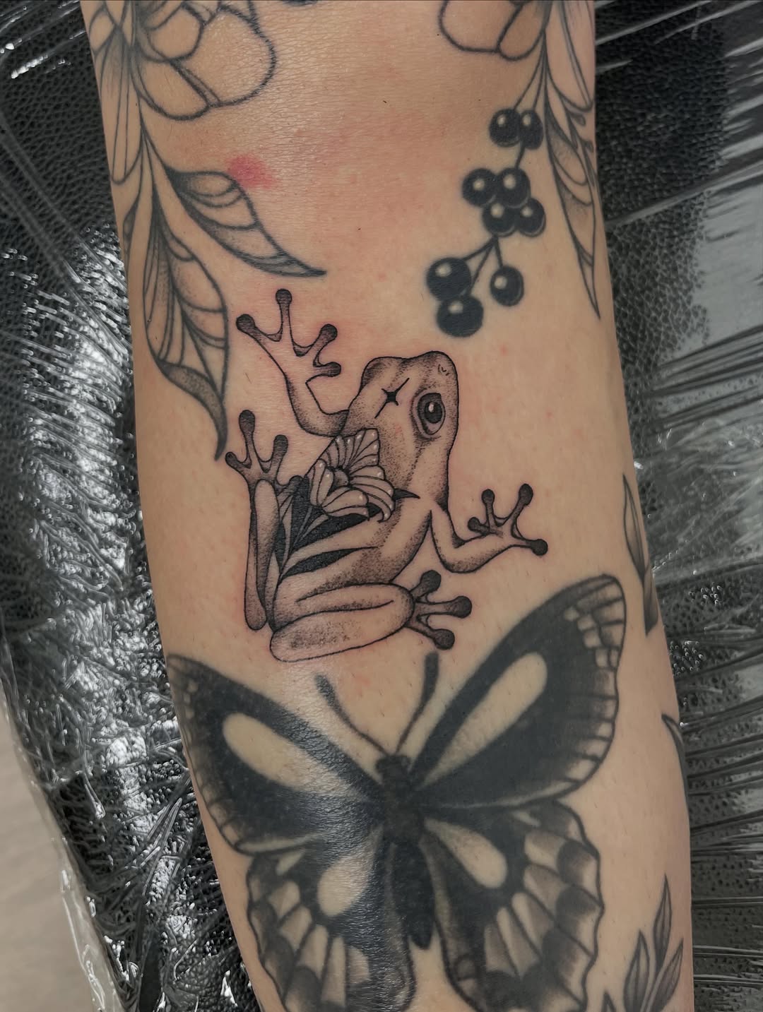 Tattoo by @dom.tattoos โ black_and_grey, illustrative