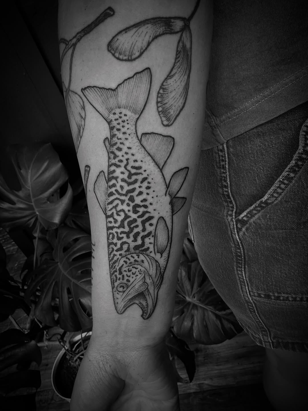 Tattoo by @desireedisarraytattoo — illustrative, black_and_grey