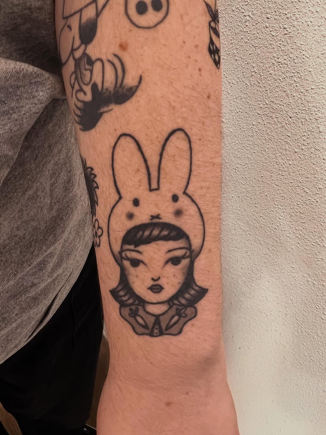 Tattoo by @tenderhearttat2 — american_traditional, illustrative