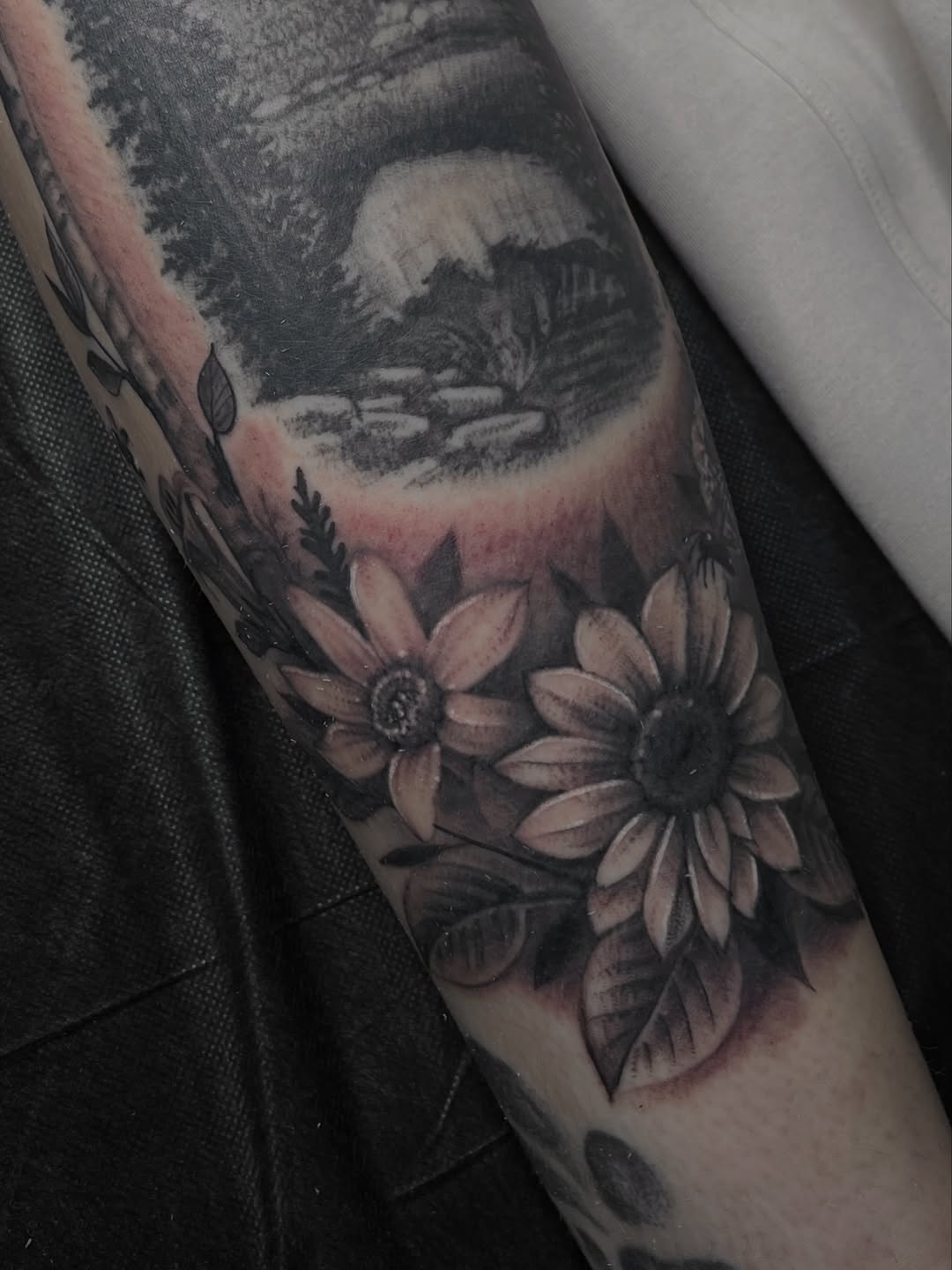 Tattoo by @mimzipma — realism, black_and_grey