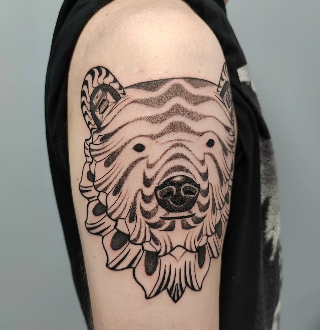 Tattoo by @tomloranz — blackwork