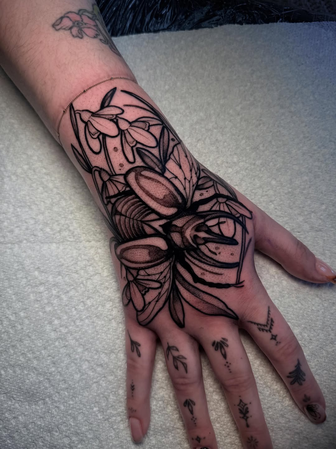 Tattoo by @cactihannah — black_and_grey