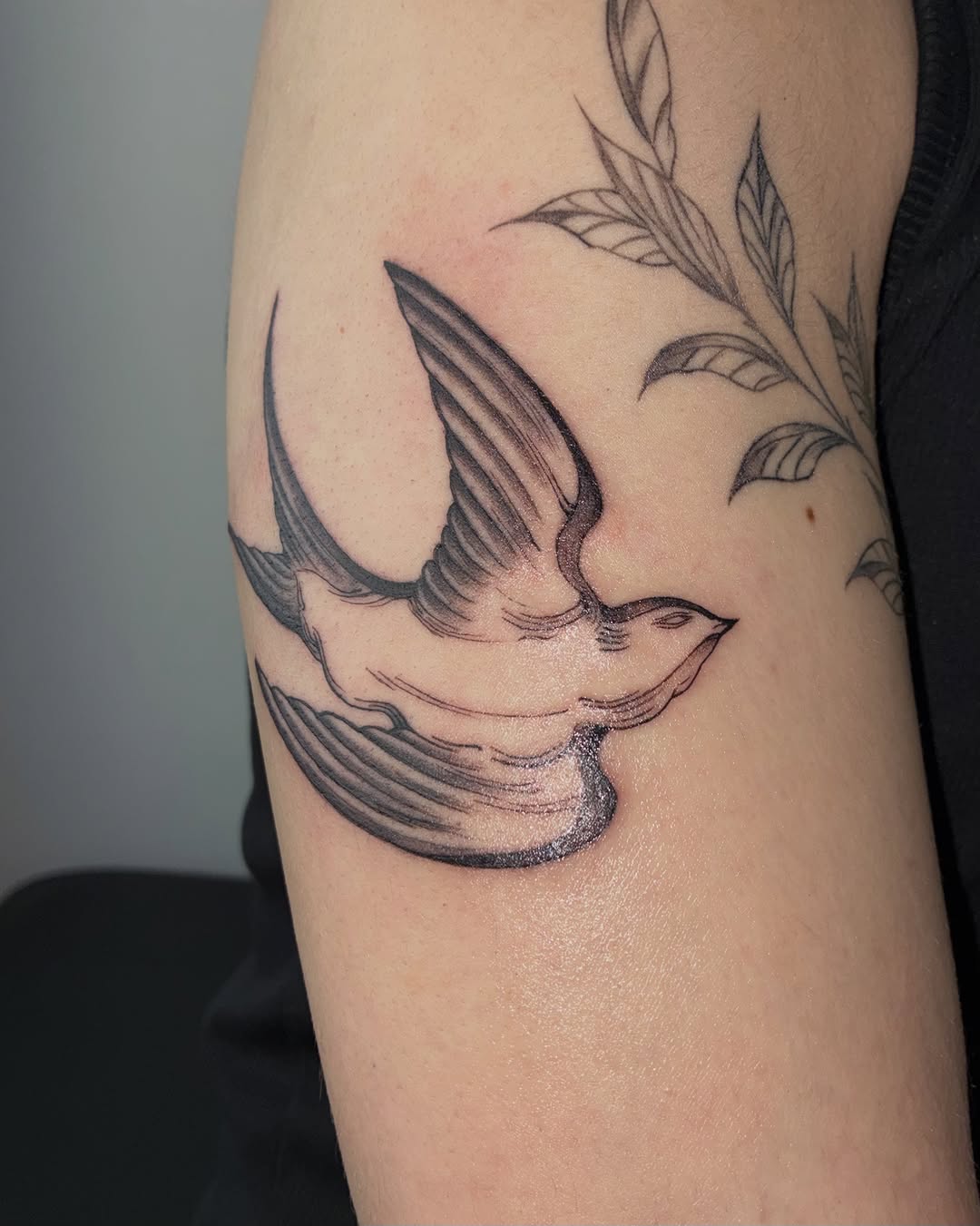 Tattoo by @stee_tt โ fine_line, black_and_grey