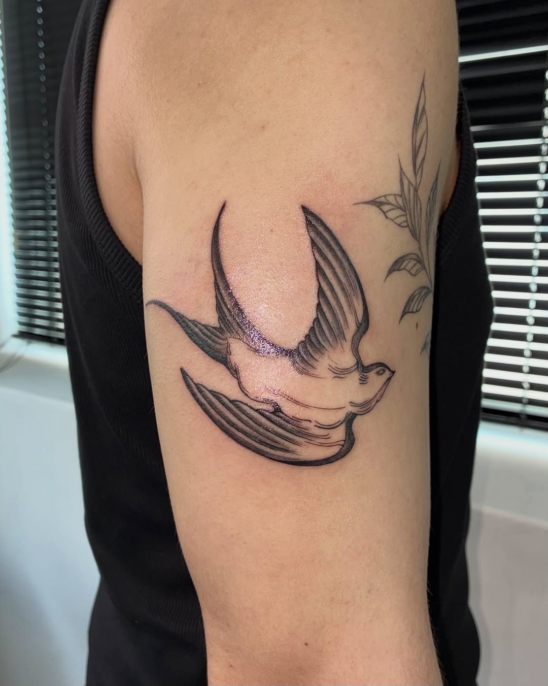 Tattoo by @stee_tt โ black_and_grey, fine_line