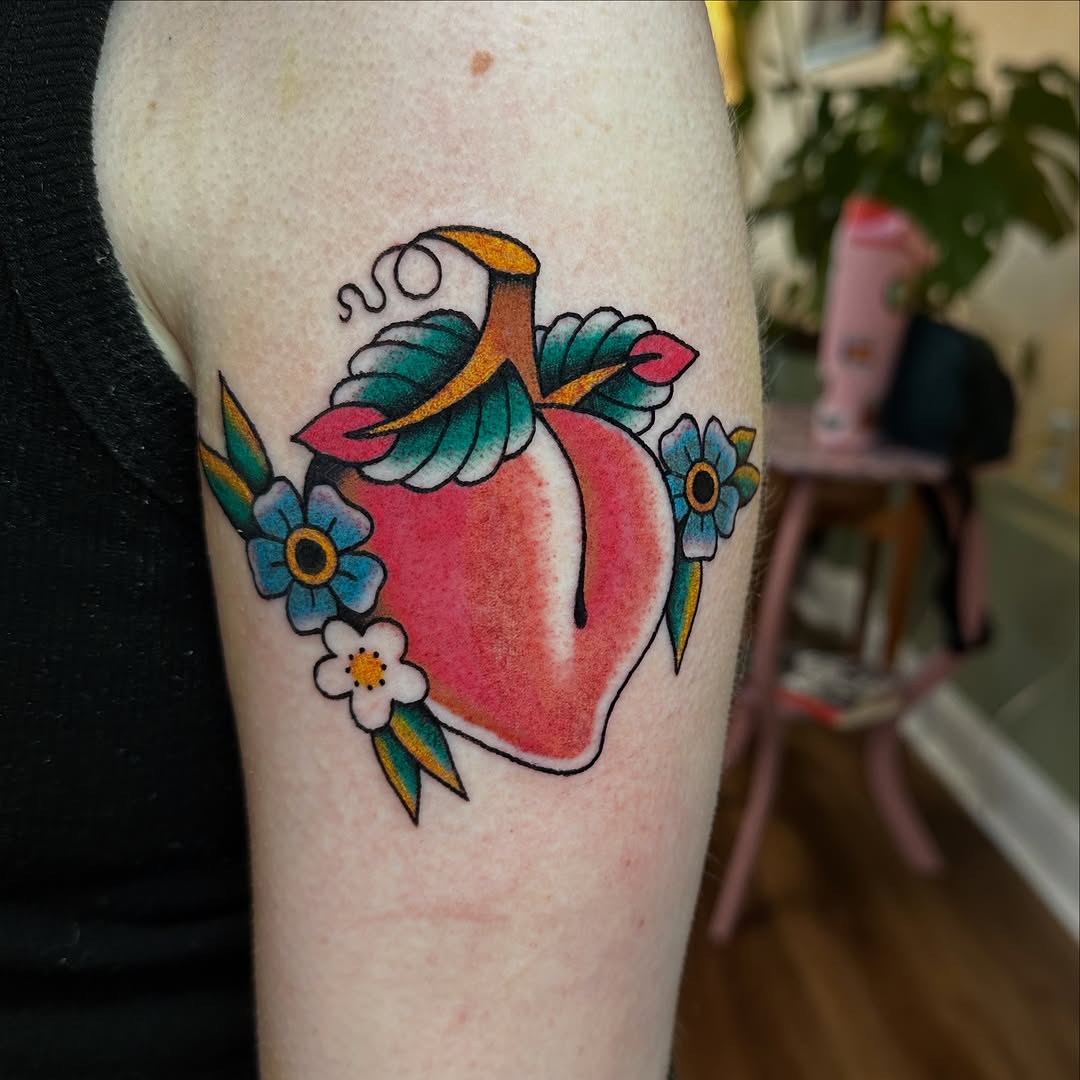 Tattoo by @eggtattooer — american_traditional