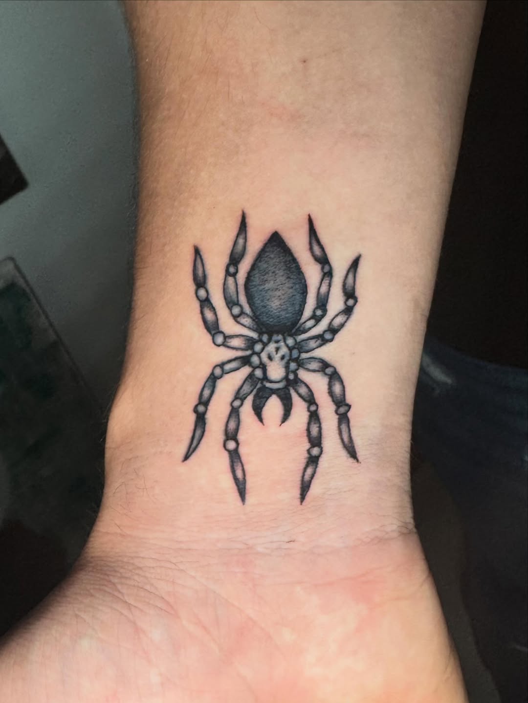 Tattoo by @giigiitatts — black_and_grey