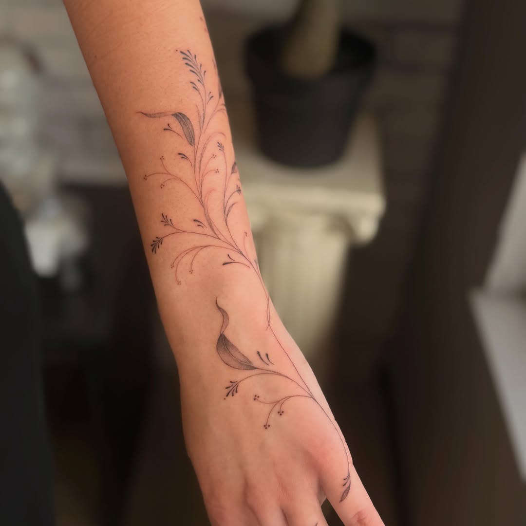 Tattoo by @mootatts — fine_line, illustrative