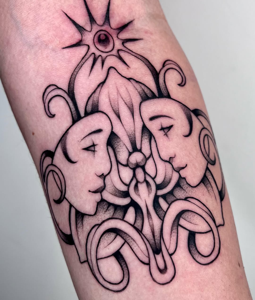 Tattoo by @carlavtattoos — black_and_grey, ornamental