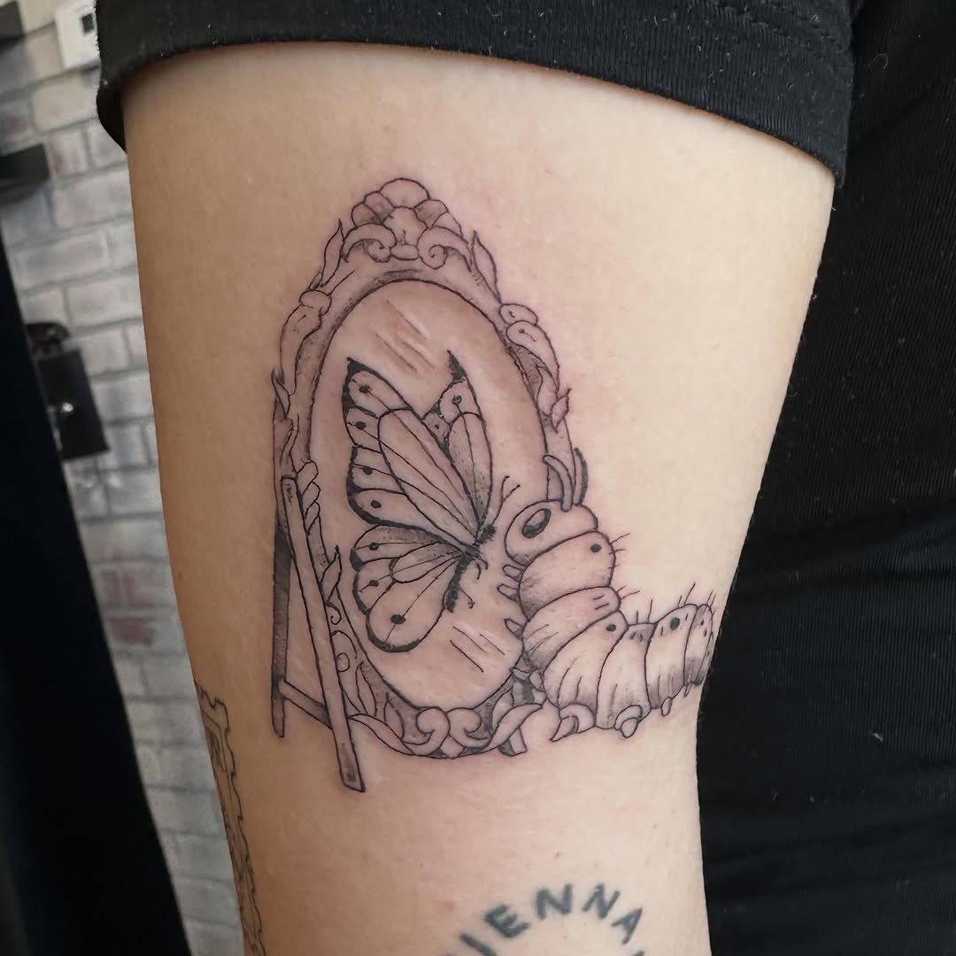 Tattoo by @samanthakellytattoos — black_and_grey