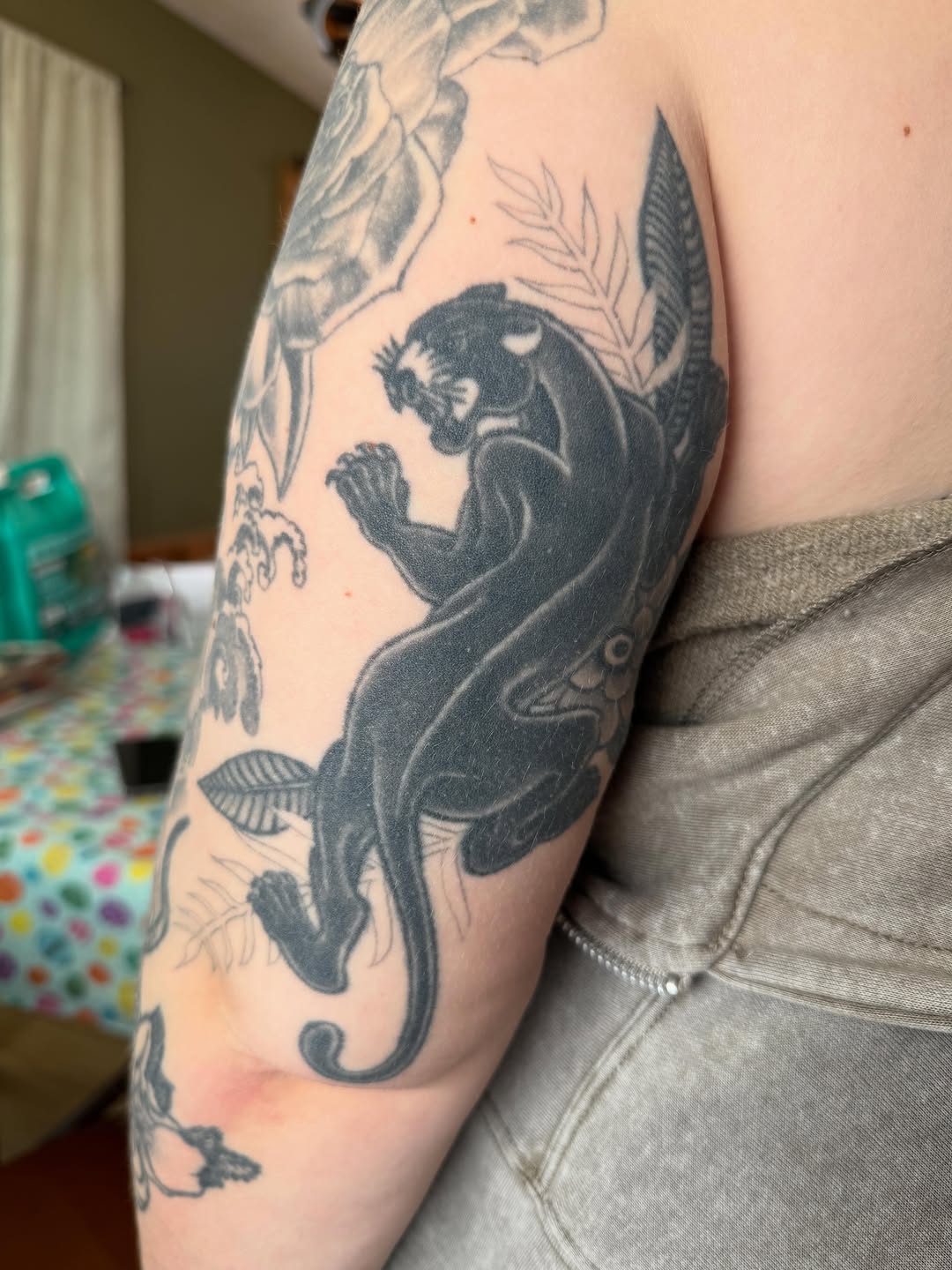 Tattoo by @trinatatuaje — black_and_grey, realism