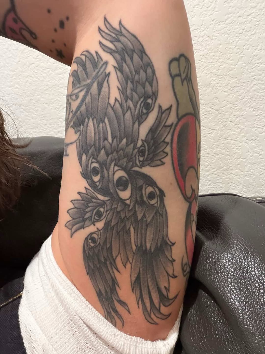 Tattoo by @trinatatuaje — black_and_grey, dark_realism